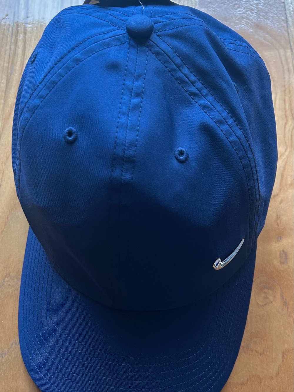 Nike Dri-FIT Club
Unstructured Metal Swoosh Cap